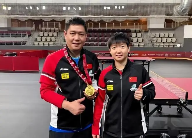 孙颖莎与队友完成WTT美国大满贯赛事顺利返回国内