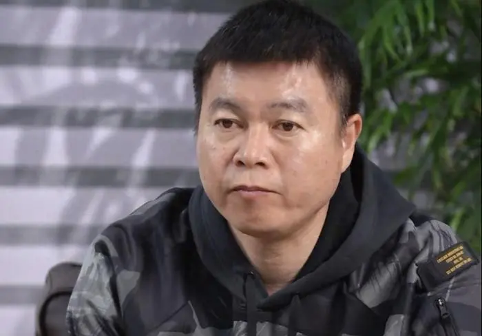 津门虎阵容调整观察：左后卫人选与引援传闻深度解析